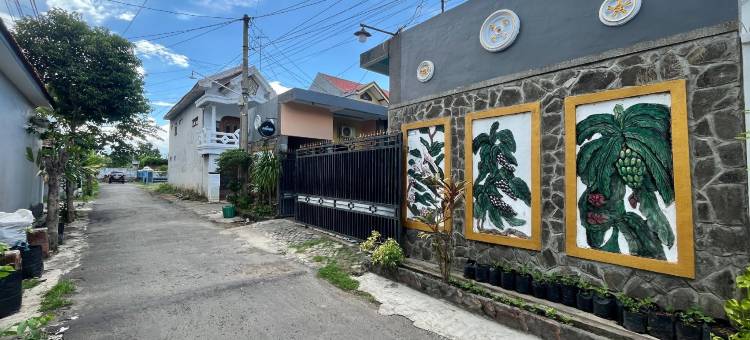 Raysha Luxury Guest House Mitra RedDoorz图片