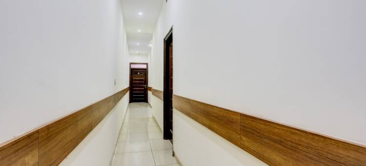 Super Hotel O Lohgarh Road Zirakpur Formerly JB Plaza图片