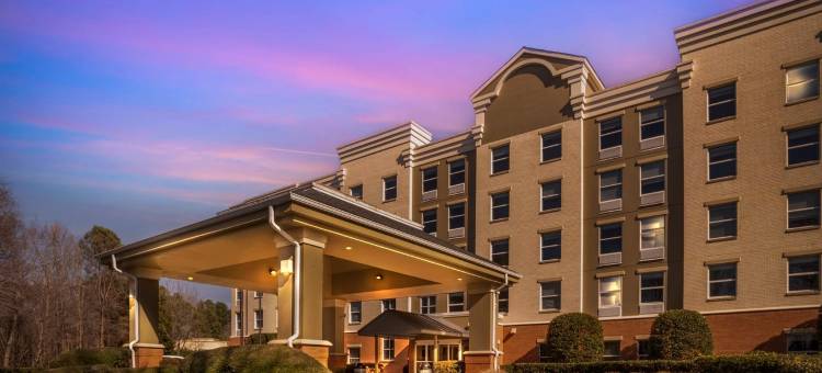 舒适套房酒店 - 近伯克戴尔村 - 亨特斯维尔(Comfort Suites Near Birkdale Village- Huntersville)图片