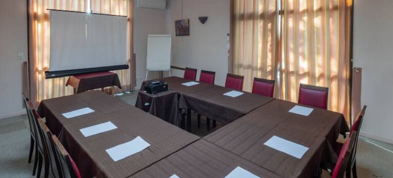 诺米斯布里夫酒店 - 勒泰恩舒里耶餐厅(Logis Hotel Noemys Brive - Restaurant le Teinchurier)图片