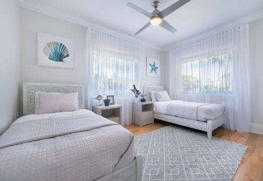 Expansive Lanai with Stunning Mountain Views - Serene Oasis Hotel Overview