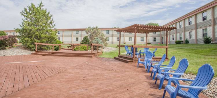 安哥拉-弗里蒙特地区华美达酒店(Ramada by Wyndham Angola/Fremont Area)图片