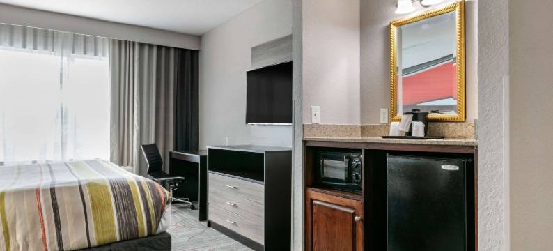 哥伦布-布拉德利公园克拉丽奥波茵特酒店(Clarion Pointe Columbus-Bradley Park)图片