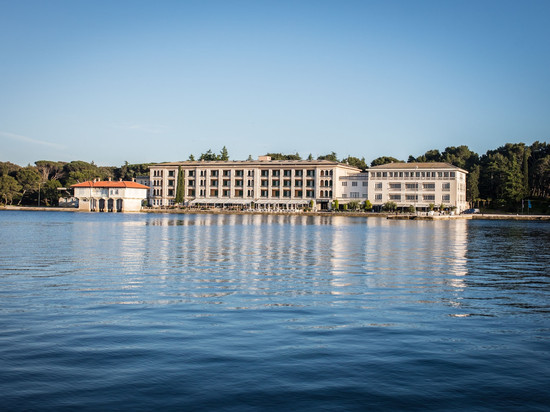 伊斯特拉布里俄尼酒店