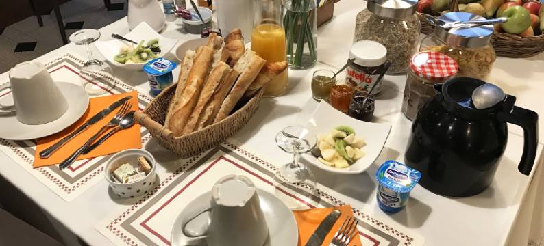 宁静帷幕旅馆(Côté-Serein Chambre la Courtine)图片