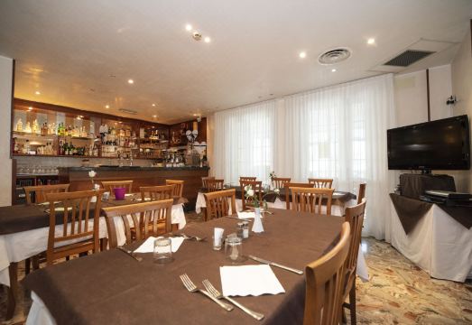 Hotel Nuova Flavia Hotel Overview