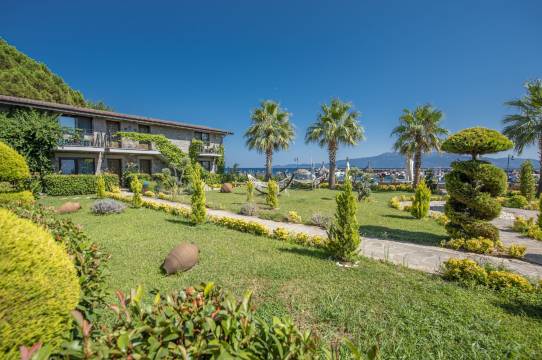 阿索斯泽伊廷汉特别级酒店(Assos Zeytinhan Hotel Special Class-Adults Only)