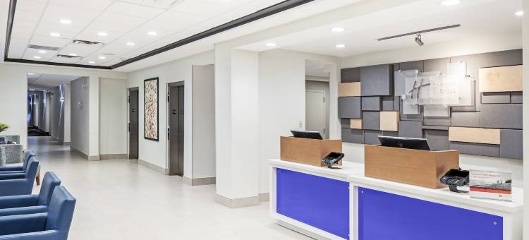 智选假日套房酒店巴吞鲁日东(Holiday Inn Express & Suites Baton Rouge East)图片