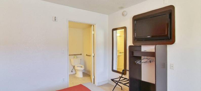 圣巴巴拉6号汽车旅馆 - 戈拉塔(Motel 6 Goleta, CA - Santa Barbara)图片