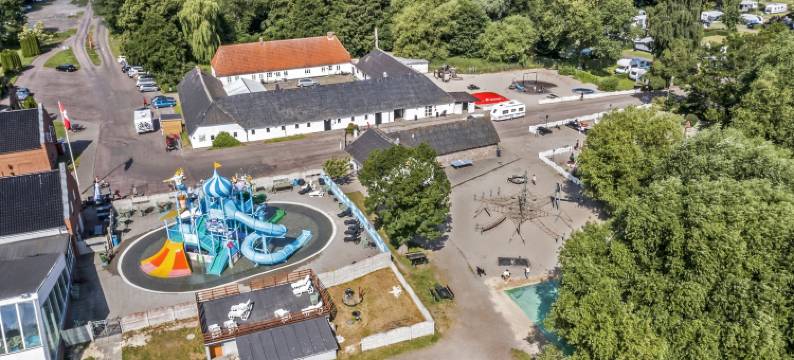 波索雷海边初露营地芬(First Camp Bøsøre Strand Feriepark)图片