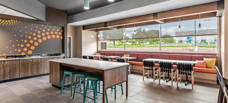 堪萨斯城机场希尔顿Tru酒店(Tru by Hilton Kansas City Airport)图片