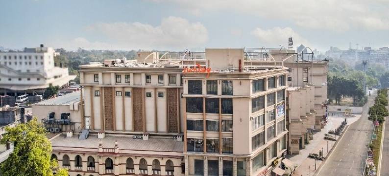 瓦多达拉的Sunday酒店(Sunday Hotel Vadodara)图片
