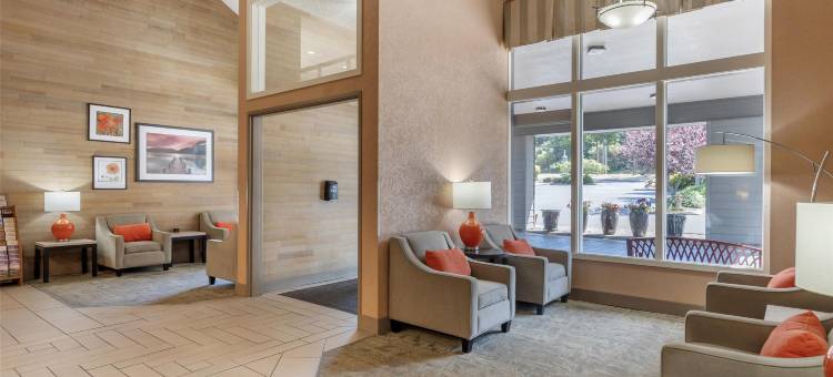 奥克港码头贝斯特韦斯特优质酒店及会议中心(Best Western Plus Oak Harbor Hotel  Conference Center)图片