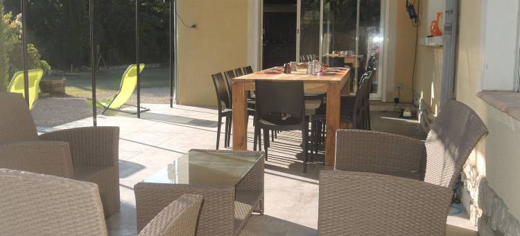 索尔格河畔利勒度假屋(带泳池)(Holiday Home in L'Isle-sur-la-Sorgue with Pool)图片