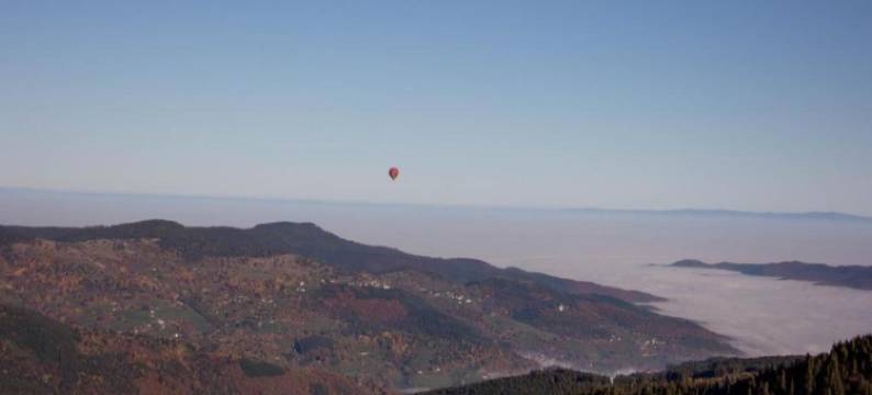 Holiday Home in La Chapelle with Garden图片