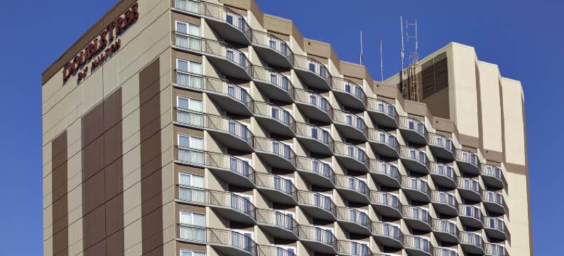 里贾纳市中心希尔顿逸林酒店和会议中心(DoubleTree by Hilton Hotel & Conference Centre Regina)图片