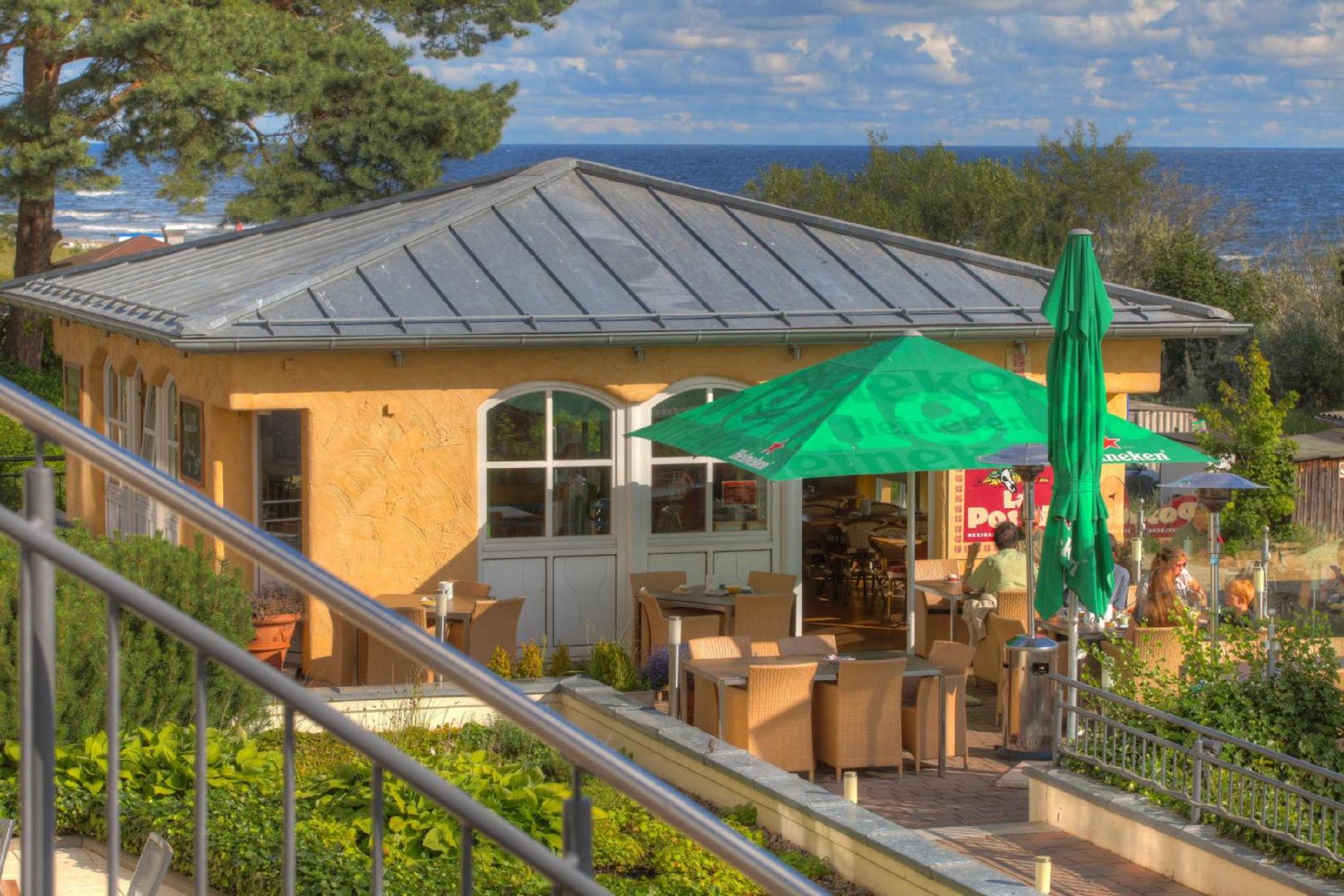 Seetelhotel Ostseeresidenz Bansin Mit Pool Und Unmittelbarer Strandnähe Over view