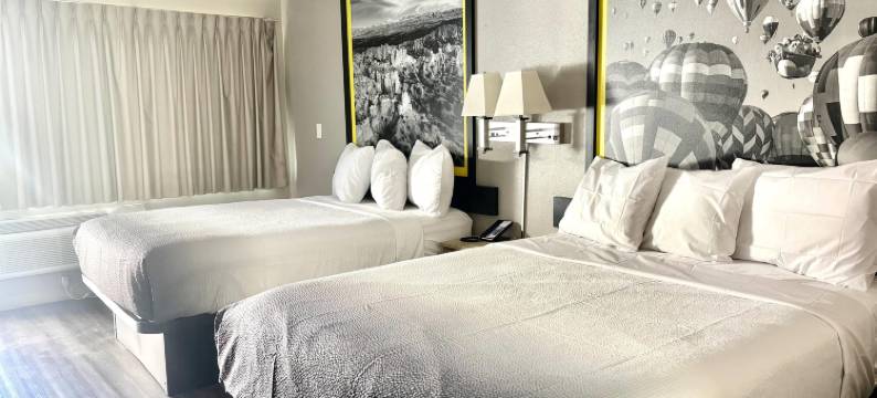 温德姆速8酒店-阿尔伯克基市中心(Super 8 by Wyndham Albuquerque Downtown)图片