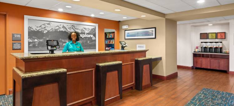 希尔顿欢朋套房酒店-伯灵顿(Hampton Inn & Suites Burlington)图片