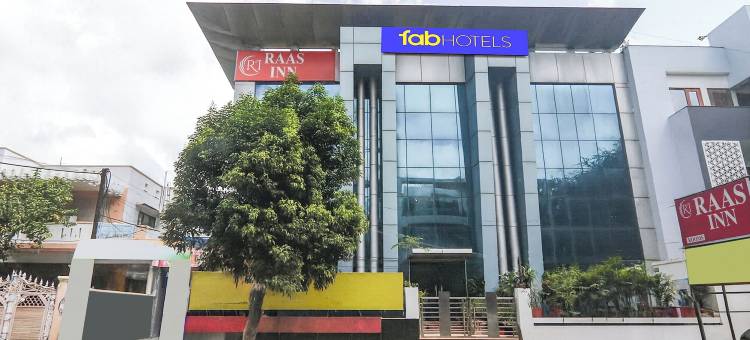 Fabhotel Raas 旅馆(FabHotel Raas Inn)图片