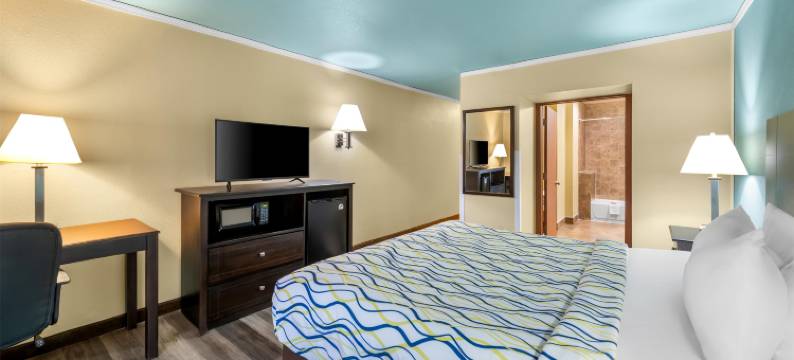 红狮酒店及套房蓝泉城(Red Lion Inn & Suites Blue Springs)图片