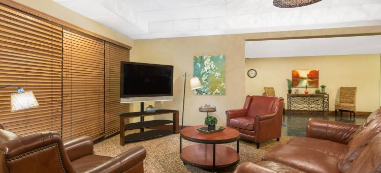 费耶特维尔美吟酒店(Baymont by Wyndham Fayetteville)图片