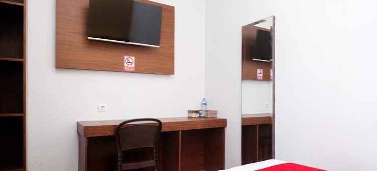 红门酒店-近三宝垄腾特雷姆商场(RedDoorz Near Tentrem Mall Semarang)图片