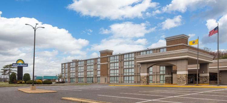 汤姆斯河泽西海岸戴斯酒店(Days Hotel by Wyndham Toms River Jersey Shore)图片