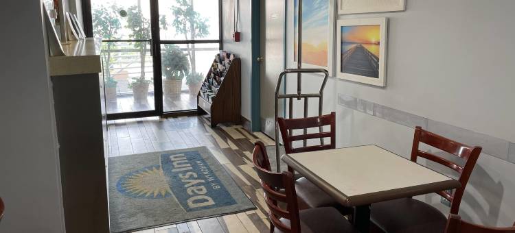 泽西市温德姆戴斯酒店(Days Inn by Wyndham Jersey City / NYC Area)图片
