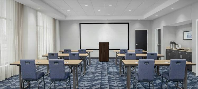 曼西地平线会议中心万怡酒店(Courtyard Muncie at Horizon Convention Center)图片
