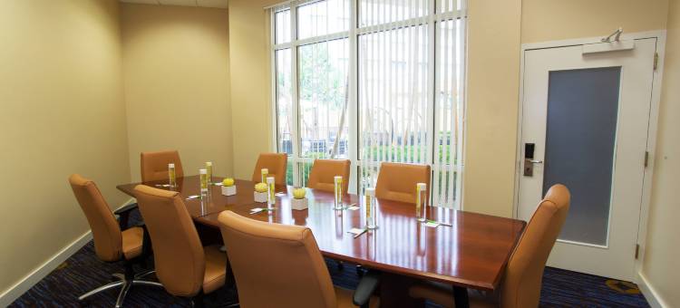 迈阿密戴德兰万怡酒店(Courtyard Miami Dadeland)图片