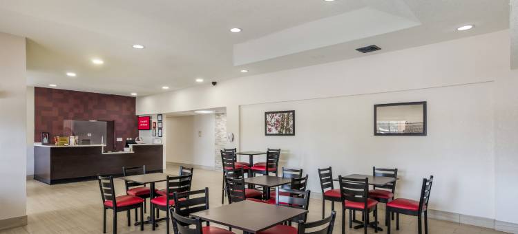 萨凡纳-I-95红顶PLUS+套房酒店(Red Roof Plus+ & Suites Savannah - I-95)图片