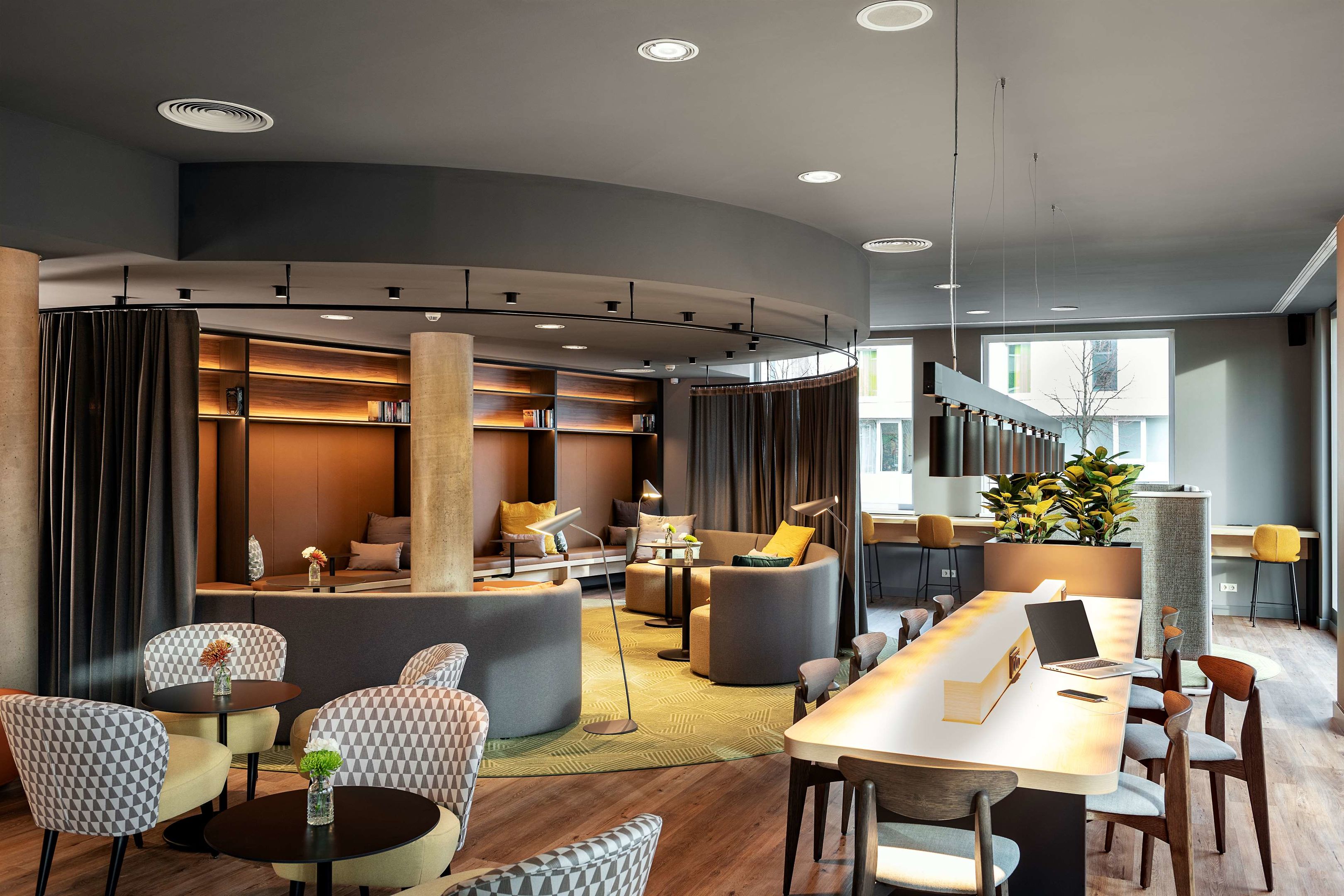 NH Koeln AltstadtOver view