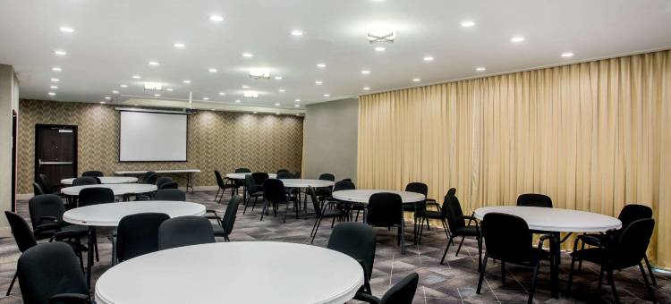 匹兹堡拉昆塔温德姆套房酒店(La Quinta Inn & Suites by Wyndham Pittsburg)图片