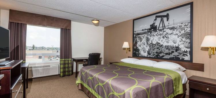 埃德森温德姆速8酒店(Super 8 by Wyndham Edson)图片