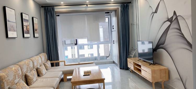 小海螺短租公寓(滨海路分店)图片