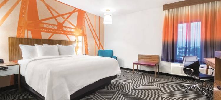 韦科贝勒市中心拉昆塔温德姆套房酒店(La Quinta Inn & Suites by Wyndham Waco Downtown - Baylor)图片