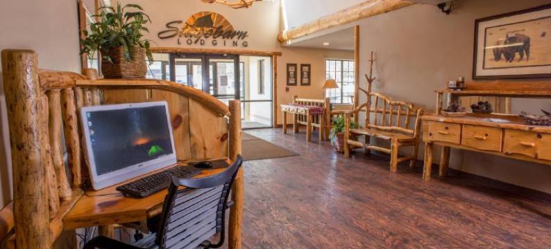 桑默塞特舒适套房酒店 - 黑山丘陵地区(Comfort Inn & Suites Summerset - Black Hills Area)图片