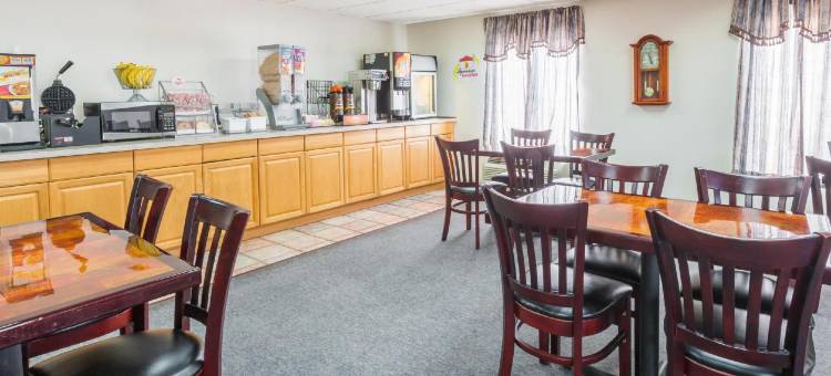 迈阿密斯堡-代顿南地区温德姆速8酒店(Super 8 by Wyndham Miamisburg Dayton S Area Oh)图片