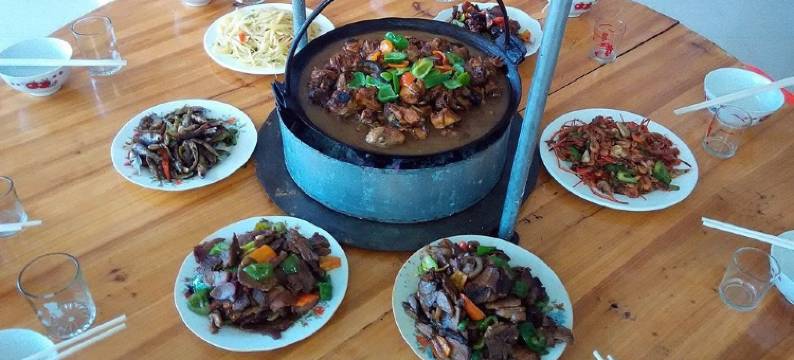 天燕山庄宾馆(燕子河大峡谷店)图片