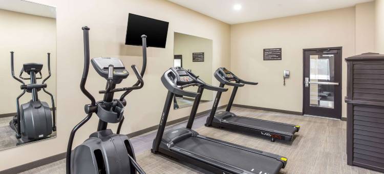 洛根俄亥俄霍金希尔斯美茵斯坦套房酒店(MainStay Suites Logan Ohio-Hocking Hills)图片