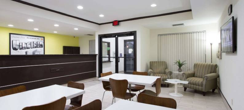 彼得斯堡温德姆速8酒店(Super 8 by Wyndham Petersburg)图片