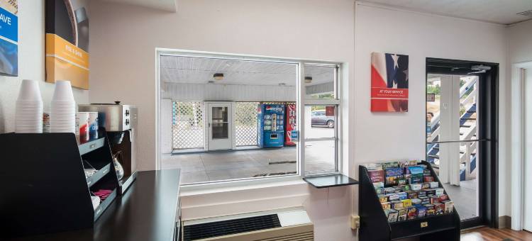 帕克斯堡红地毯旅店(Motel 6 Parkersburg, WV)图片