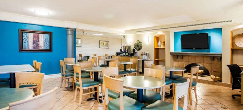 诺福克维吉尼亚海滩拉昆塔温德姆酒店(La Quinta Inn by Wyndham Norfolk Virginia Beach)图片