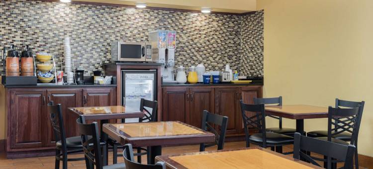 美肯I-475戴斯酒店(Days Inn by Wyndham Macon I-475)图片