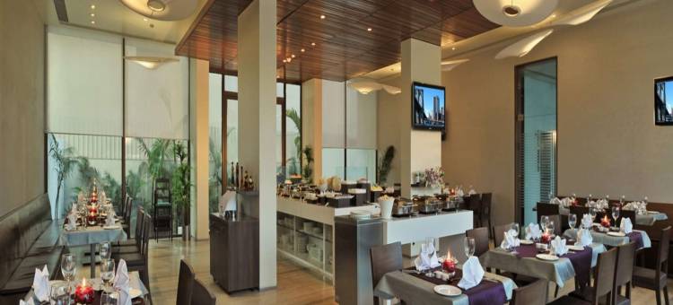 拉杰克特马拉萨萨罗瓦尔门廊酒店(Marasa Sarovar Portico  Rajkot)图片