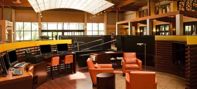 长岛哈帕克丽筠酒店(Radisson Hotel Hauppauge-Long Island)图片