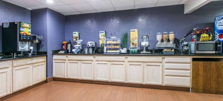 俄克拉何马市机场温德姆麦客达套房酒店(Microtel Inn & Suites by Wyndham Oklahoma City Airport)图片