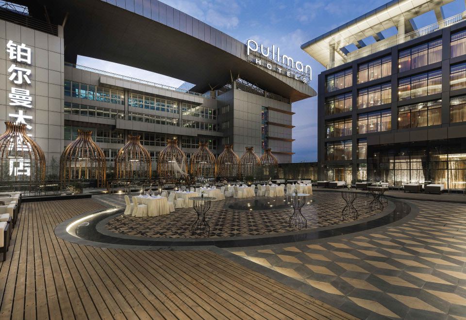 Pullman Guangzhou Baiyun Airport HotelHotel Overview