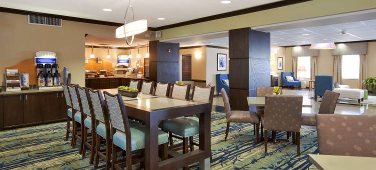 Holiday Inn & Suites 的林地(Holiday Inn & Suites Spring - the Woodlands Area)图片